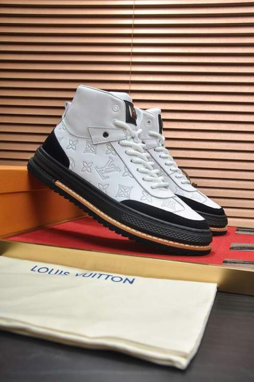 Picture of Louis Vuitton Shoes _SKULVsz38-45mnf070413505